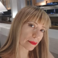 Helena Ruzola